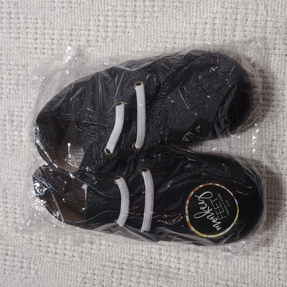 NWT Monkey Feet Black Moccasin Style Shoes size 2 -3 year
